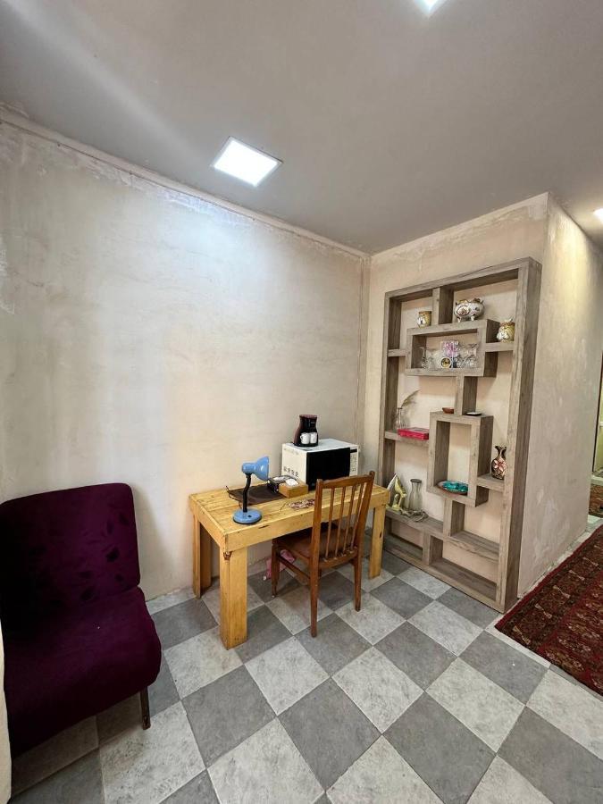 Апартаменты Vahe'S Family Guests House Ереван Экстерьер фото